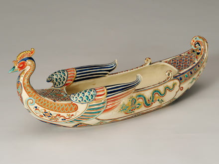 極彩色鳳凰舟形花盛器｜吉兆庵美術館