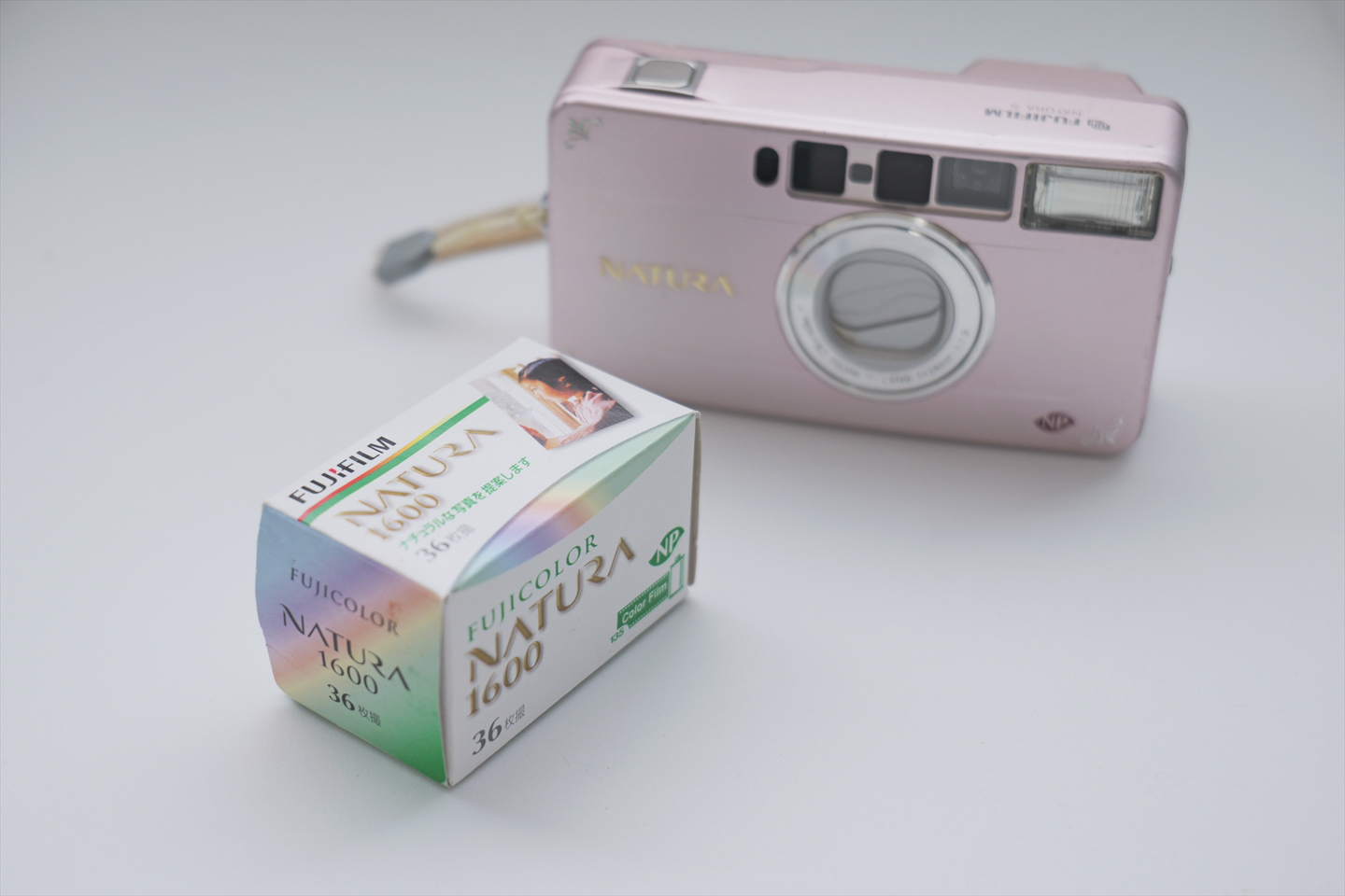 感じたままを、感じたままに写すフィルムコンパクトカメラ｜富士