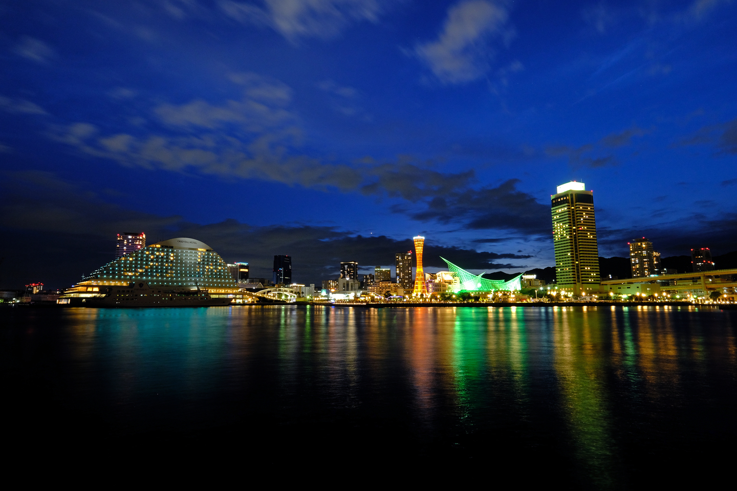 富士フイルム XF10-24mmF4 R OIS WR レビュー｜旅写真家が選ぶ広角