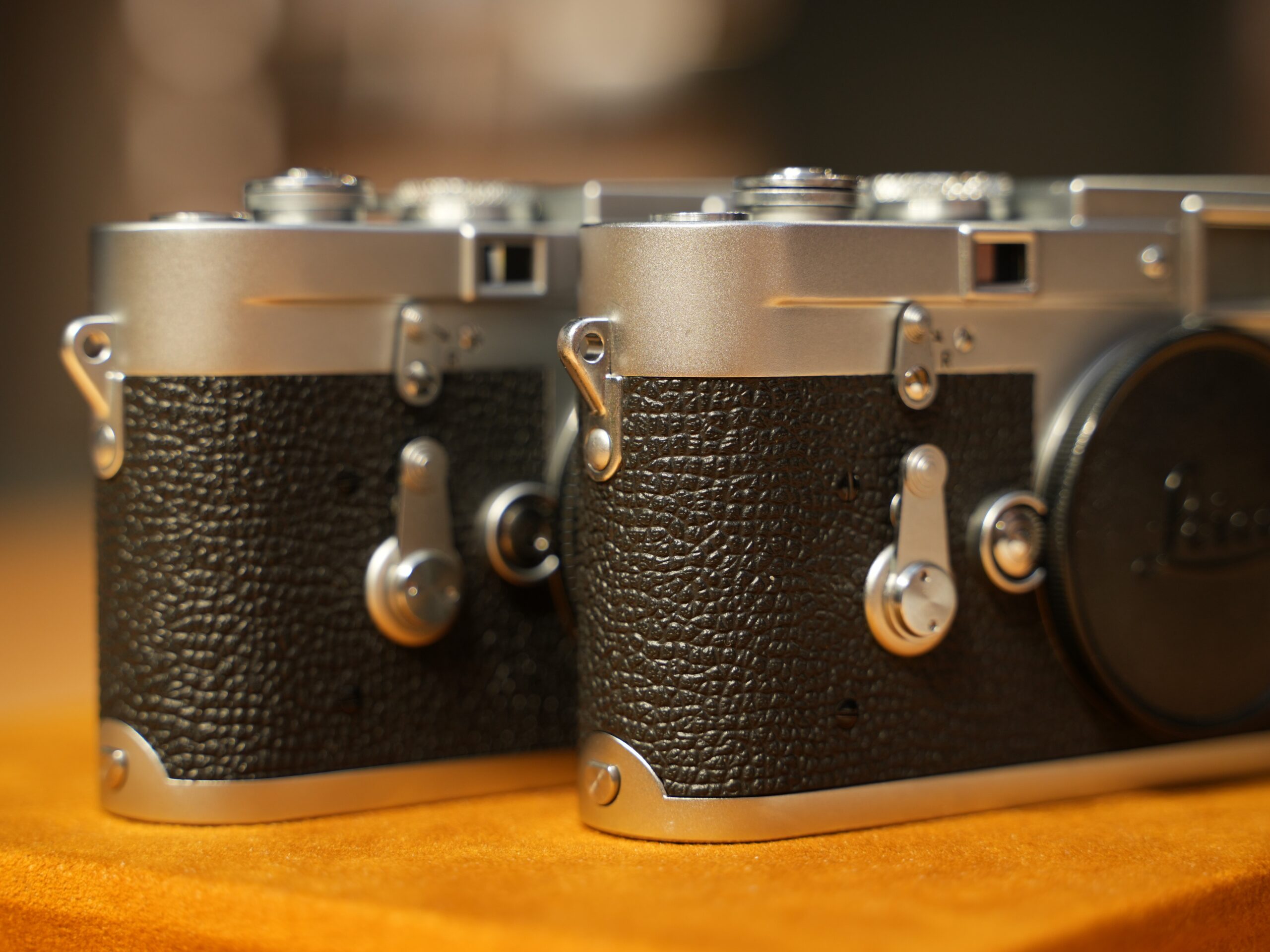 新宿 北村写真機店のカウンターで、お薦めライカを味わい尽くす｜ Vol