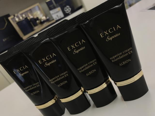 アルビオン エクシア AL スーペリア クリームファンデーションEX｜紹介