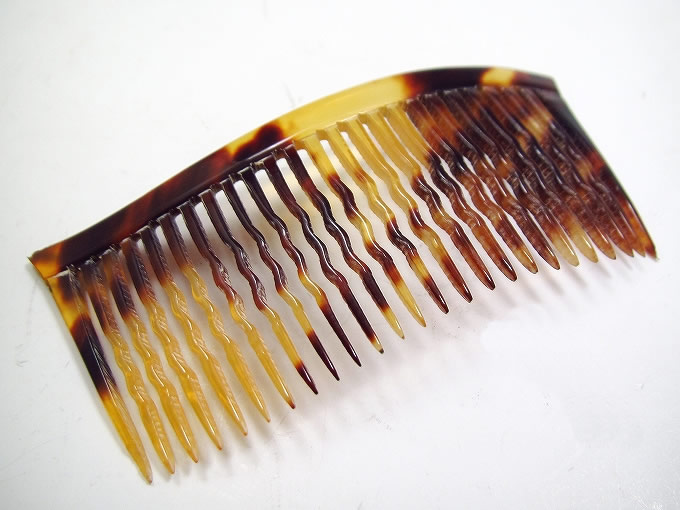 鼈甲（べっこう）のくし | 東京世田谷の買取専門店くらしのくら