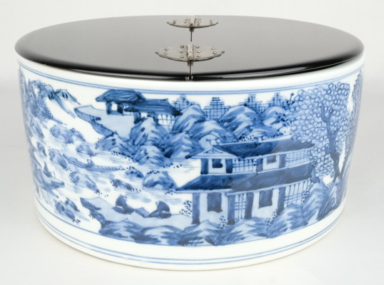 栗山園オンライン通販部 / 【出物】 染付山水平水指 西村徳泉