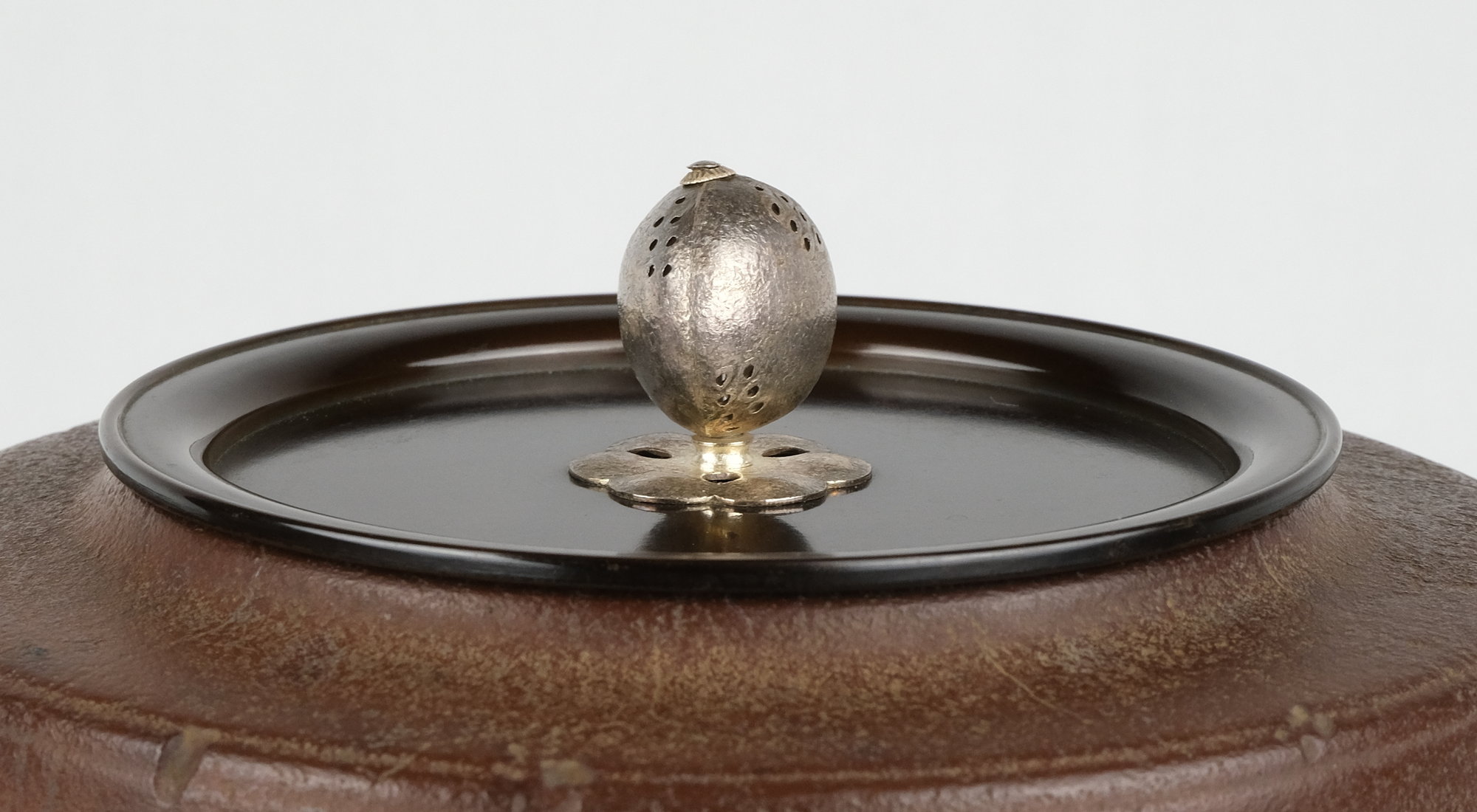 栗山園オンライン通販部 / 【出物】 鵬雲斎好写遠山釜 菊地正直