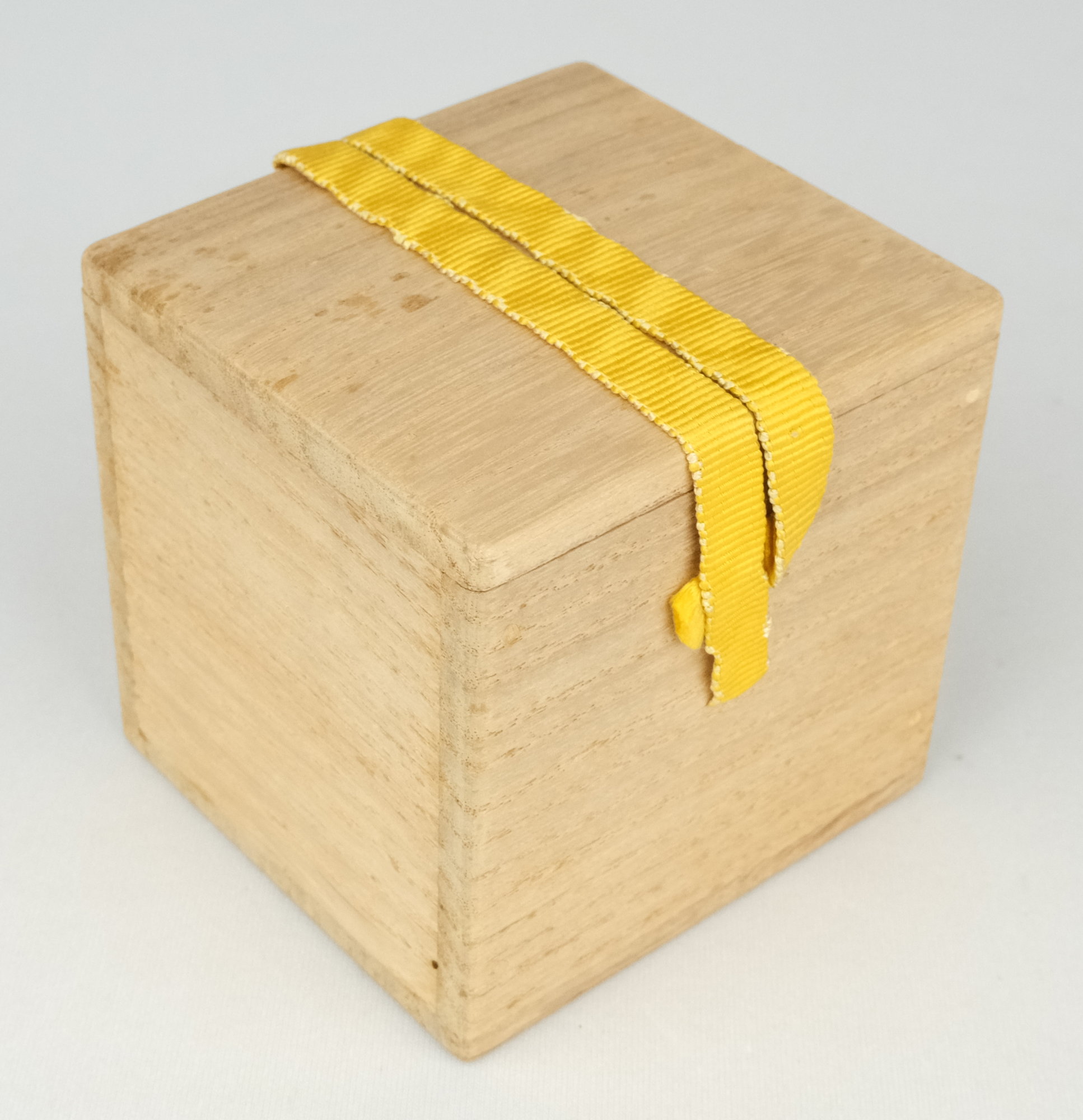 栗山園オンライン通販部 / 【出物】 青交趾ツボツボ透蓋置 16代永楽善