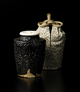 瀬戸黒茶入 | しぶや黒田陶苑