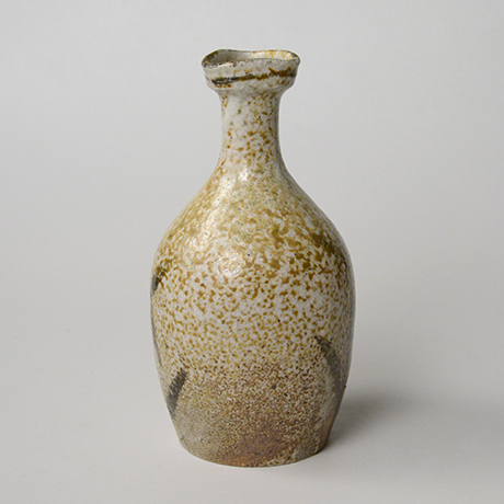 No.40 灰被り志野徳利 / Sake flask, Ashy-shino | しぶや黒田陶苑