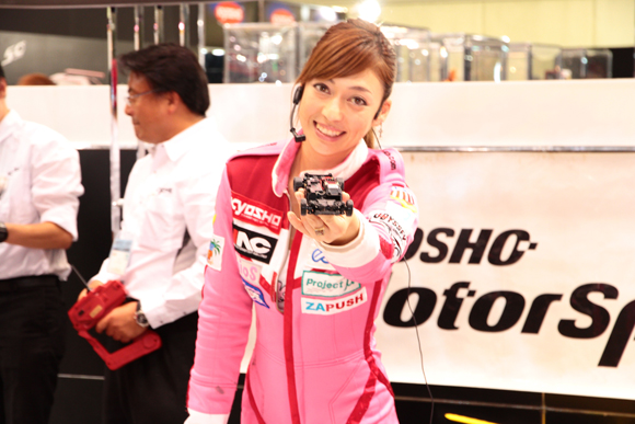 ミニッツ 86ボディ 塚本菜々美 女子RCクラブ Amazon.co.jp: 京商1/43