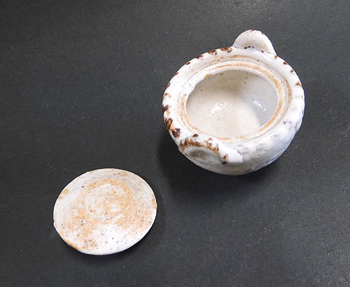 志野 香合 | 【骨董品買取】日本全国対応・老舗骨董店の古美術やかた