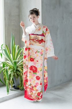 No.1200 【新品振袖/京友禅】【白】晴れの日に相応しい紅白の色合いと