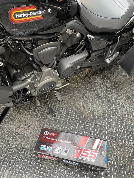 RH975 RH975S 純正サスペンション ナイトスター純正サスペンション