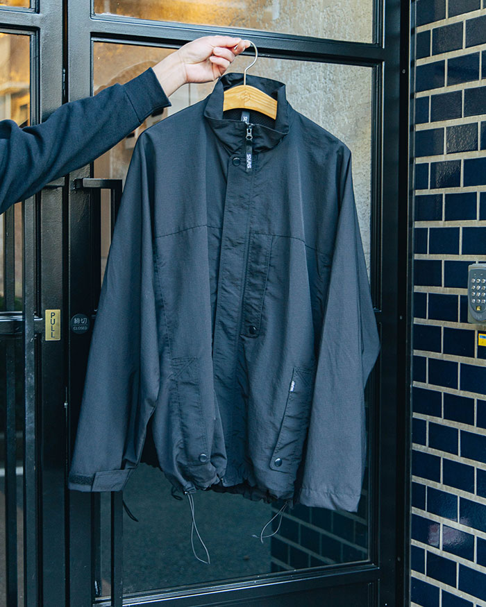 2000年代のムードを現代に。サイラスの「MILKMAN JACKET」が1月17日に