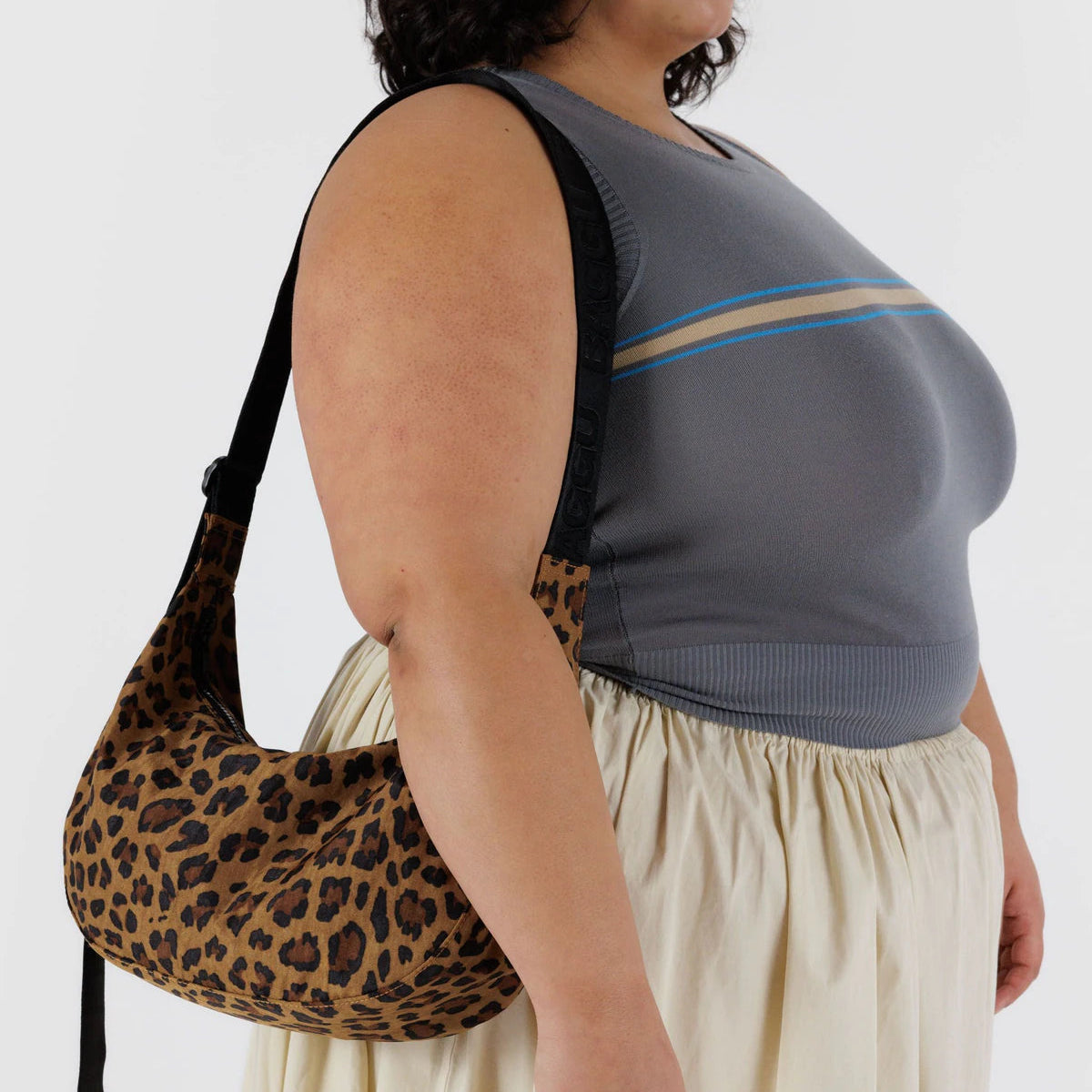 Baggu Medium Nylon Crescent Bag - Hops Petunia Floral