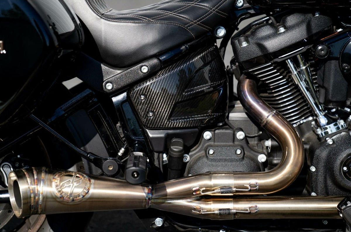 ハーレーの攻撃力UPっ！！SAWICKI SPEED SHOPから存在感抜群の新たな