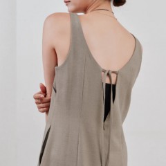 秋より取り扱いスタート【 Hella (ヘラ) 】伊藤颯希さんが