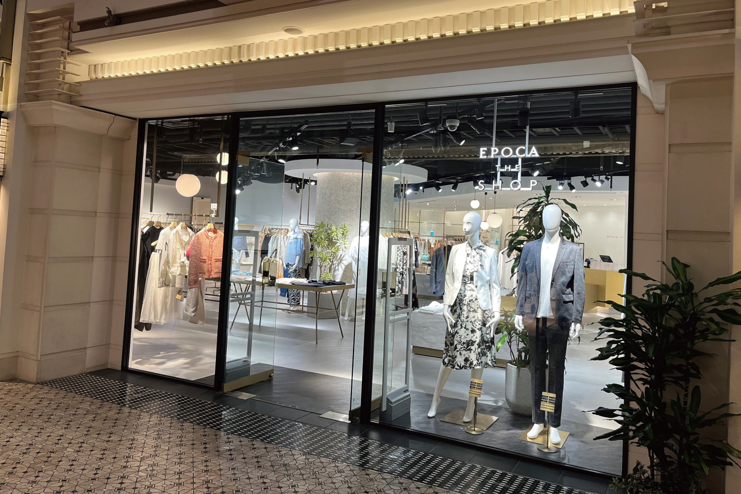 エポカ ザ ショップ | HERBIS ハービス｜大阪梅田のショッピングセンター