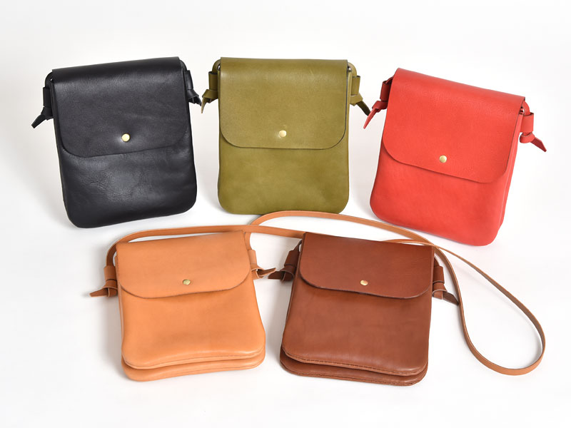 大人から子どもまで使える2部屋サコッシュ / 革鞄のHERZ(ヘルツ)公式通販