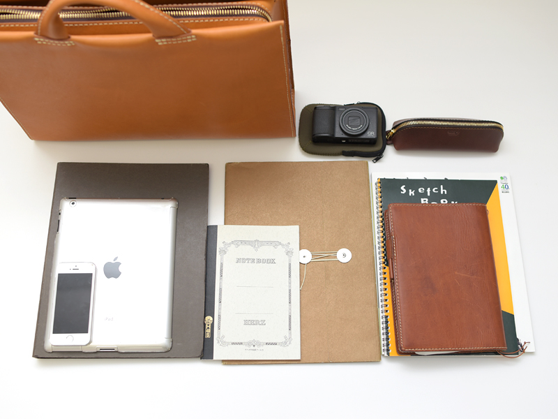 あおりポケットと一枚革仕上げで作った二本手ビジネスバッグ / 革鞄の