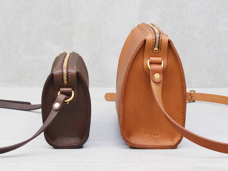 シンプルデザインのファスナーショルダーバッグ / 革鞄のHERZ(ヘルツ