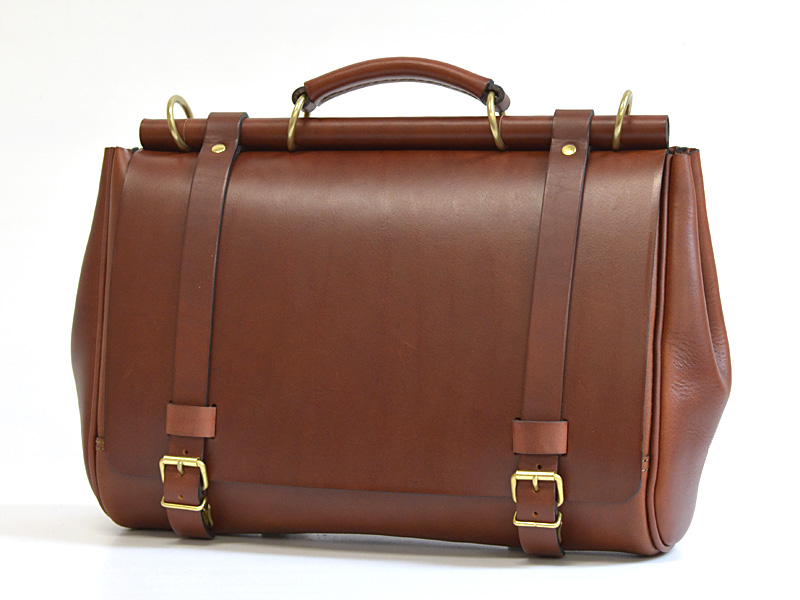 ビジネスやカジュアルにもおすすめの棒屋根かぶせ3wayバッグ / 革鞄の