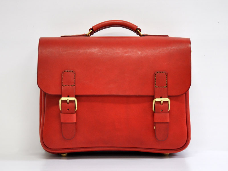 ビジネスにも使えるA4ファイル対応のシンプルな本革3wayバッグ / 革鞄