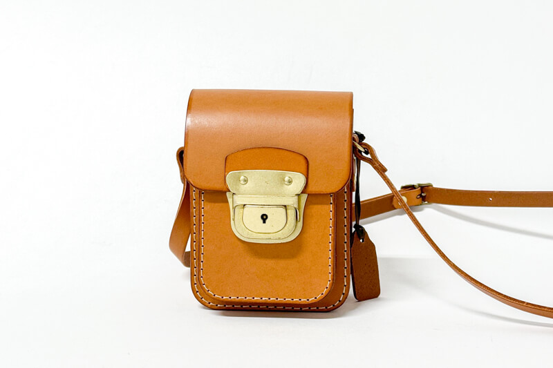 魚*斎様 定価92400円 入手困難 HERZ ボストン LLサイズ グリーン 魚*