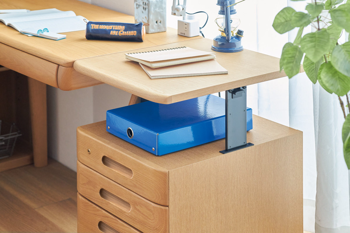 天板昇降式の大容量収納ワゴン｜No.32昇降袖｜学習デスク｜製品一覧