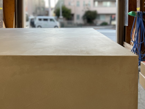 モールテックス 倉庫で仕上げて納品 ディスプレイ台 | 原田左官工業所