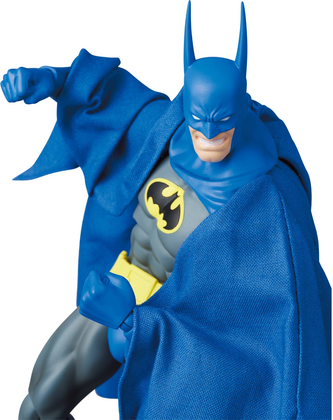 MAFEX Knight Crusader Batman | HLJ.com