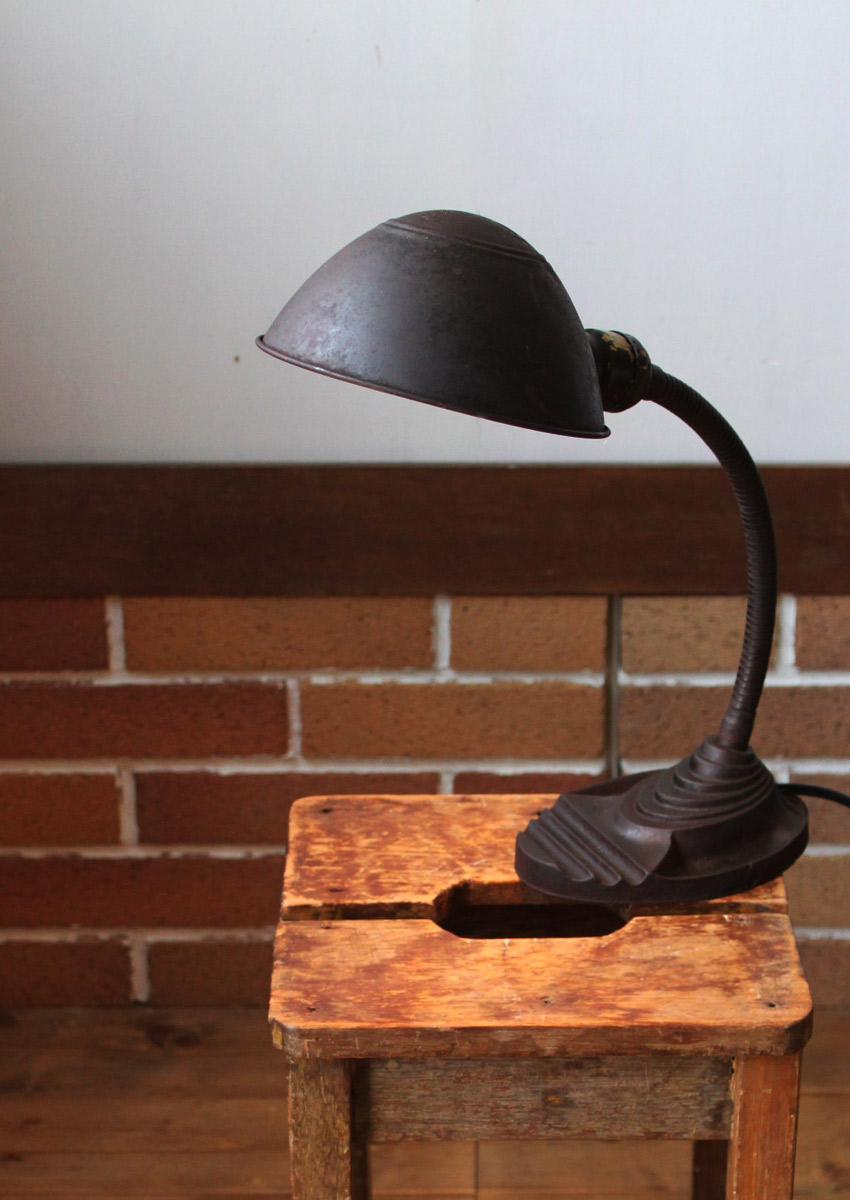 工業系卓上照明｜ヴィンテージインダストリアルEAGLEグースネック