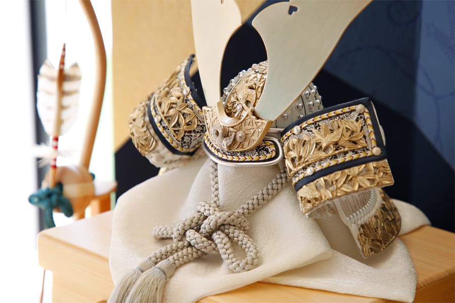 五月人形 Premium兜 - 竹雀之兜シャンパンゴールド - 光彩