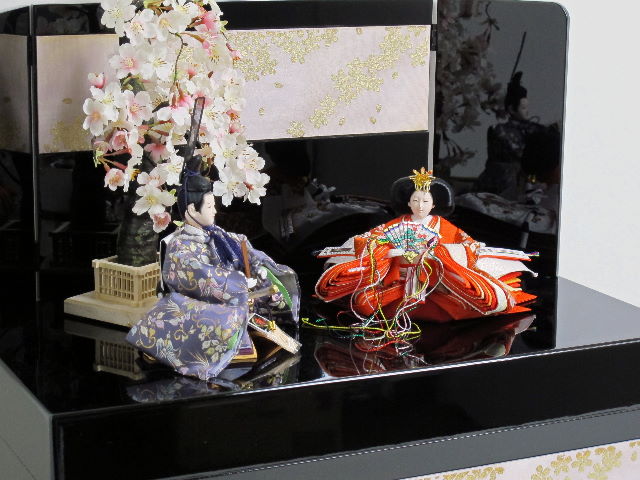 鳳凰を織り込んだ金襴衣装雛の黒塗り収納箱親王飾りの通販～選ばれるお