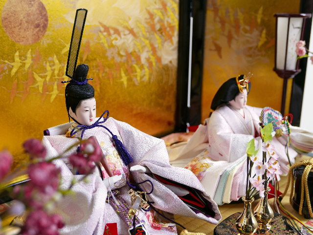 ほんのりピンクの雛人形群鶴黒艶収納親王飾りの通販～選ばれるお店の雛人形