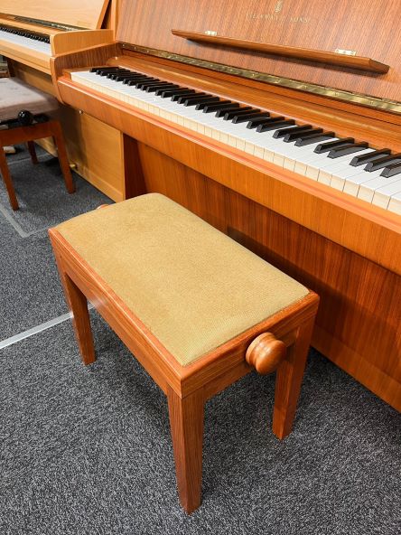 ピアノ椅子｜ディスカチャーチ｜輸入ピアノ.com／株式会社カモシタピアノ