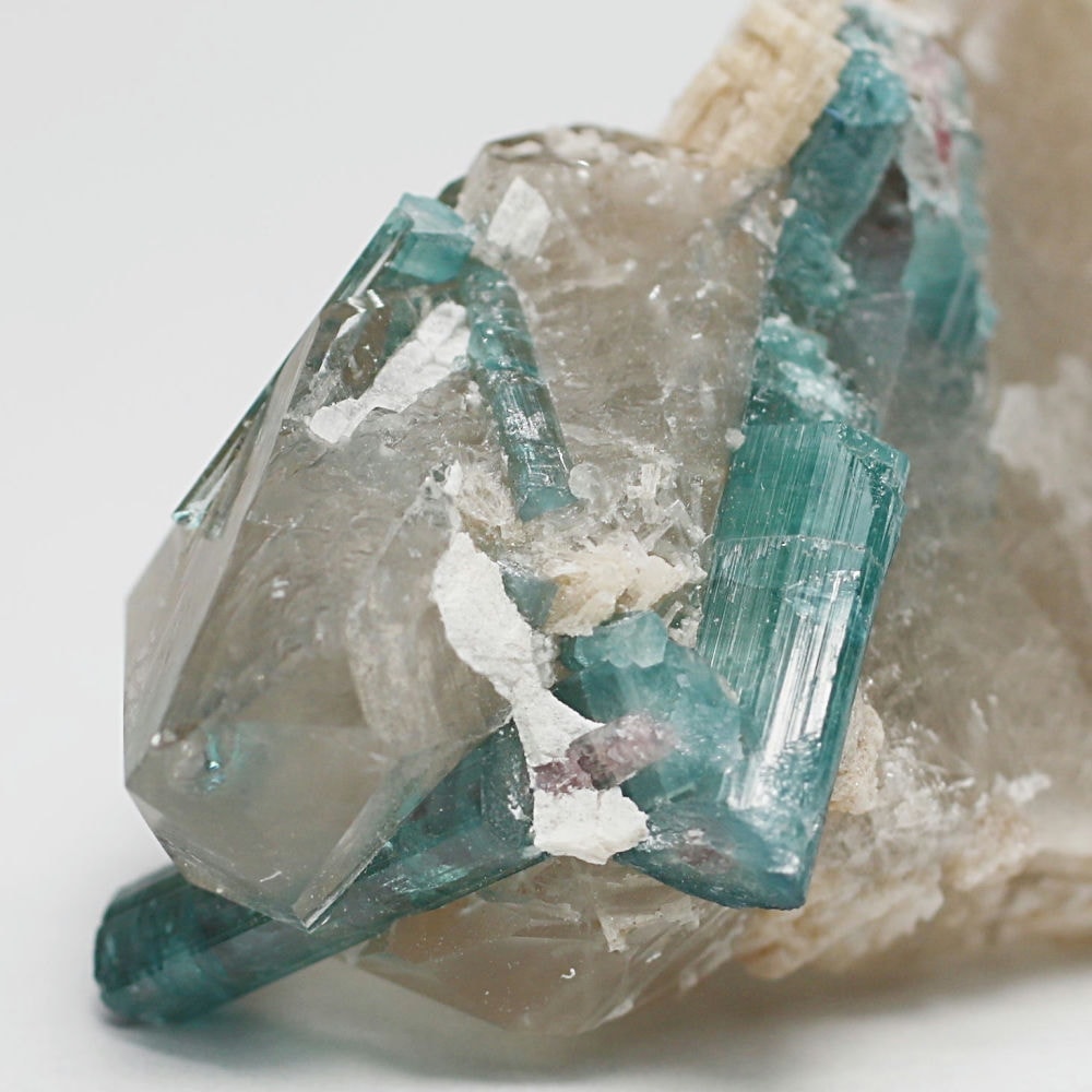 希少]インディゴブルートルマリン結晶原石/水晶共生（インディゴライト