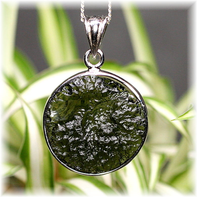 天然モルダバイトペンダントトップ（シルバー925・ヘキサゴン） - 埼玉