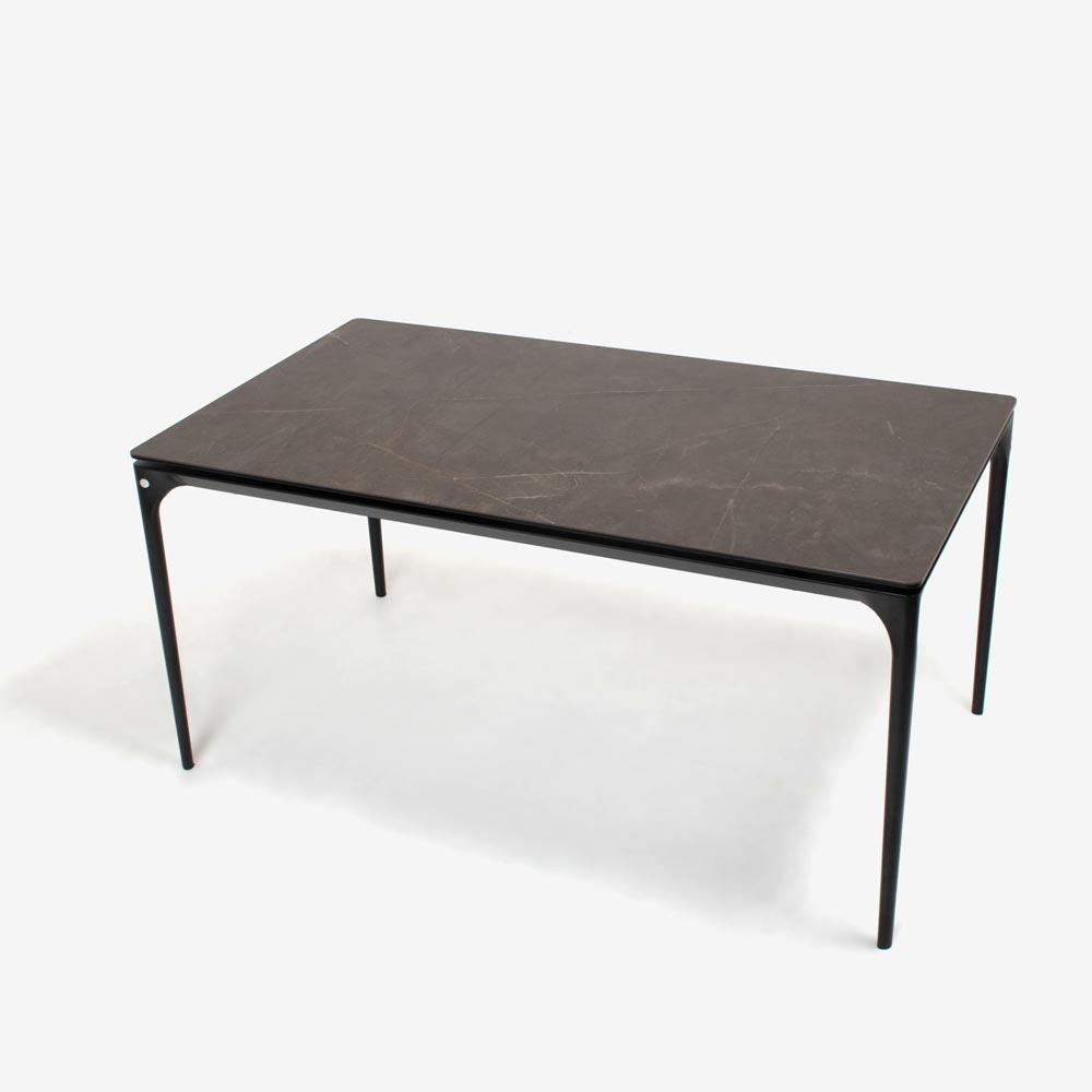 Calligaris（カリガリス）伸長式ダイニングテーブル「Silhouette