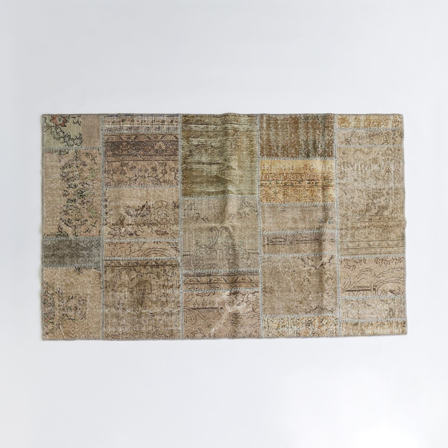 71×124ウール ベージュ×ブラウン パッチワーク トルコヴィンテージラグ