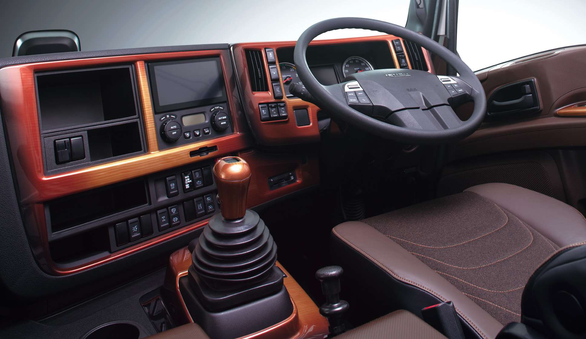 インテリア｜ISUZUトラックのギガ向け用品 いすゞA＆S 株式会社