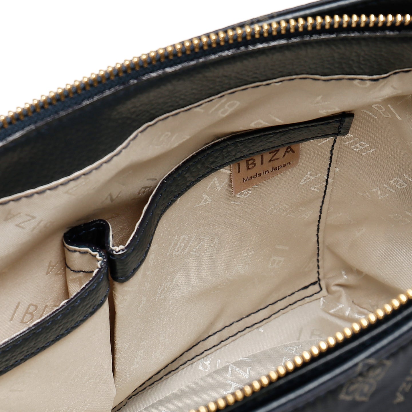 ロゴナイロン ショルダーバッグ – イビサ オンラインショップ