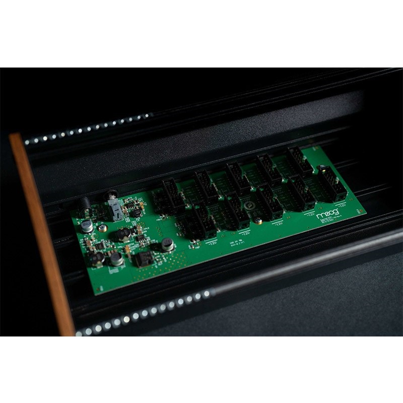 moog 60HP Powered Eurorack Case【極少数入荷】 ｜イケベ楽器店
