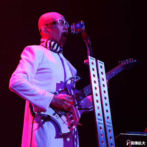 LIVE 核P-MODEL『パラレル・コザック』驚愕のライブ&機材レポート！