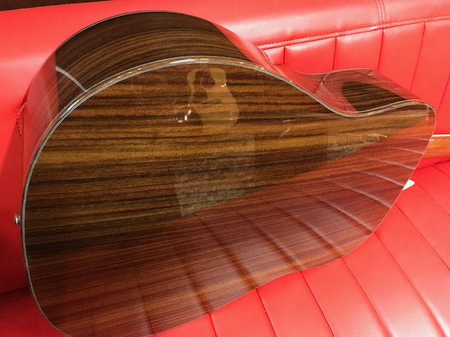 隠れた逸品！Larriveeのドレッドノート | イシバシ楽器スタッフブログ