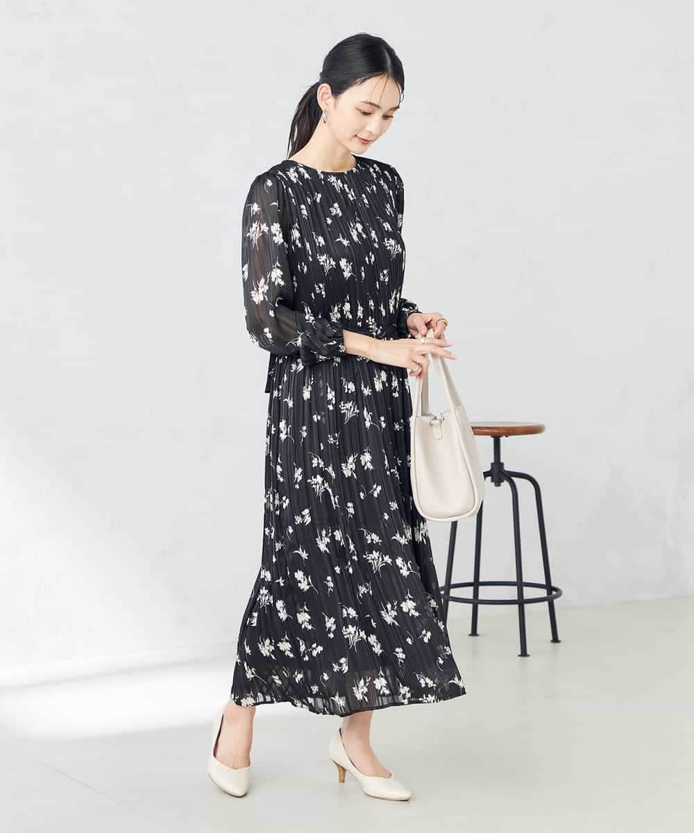 ランダムサテンプリーツワンピース(ワンピース) | a.v.v(アー・ヴェ