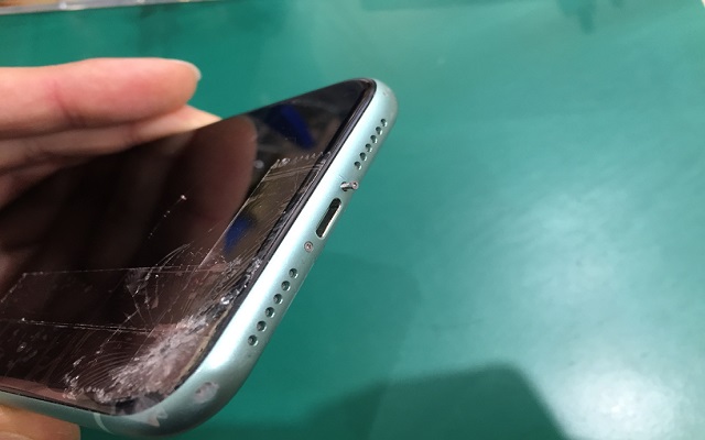 iPhone11/11ProMaxの画面割れ（液晶交換）修理の修理事例をご紹介