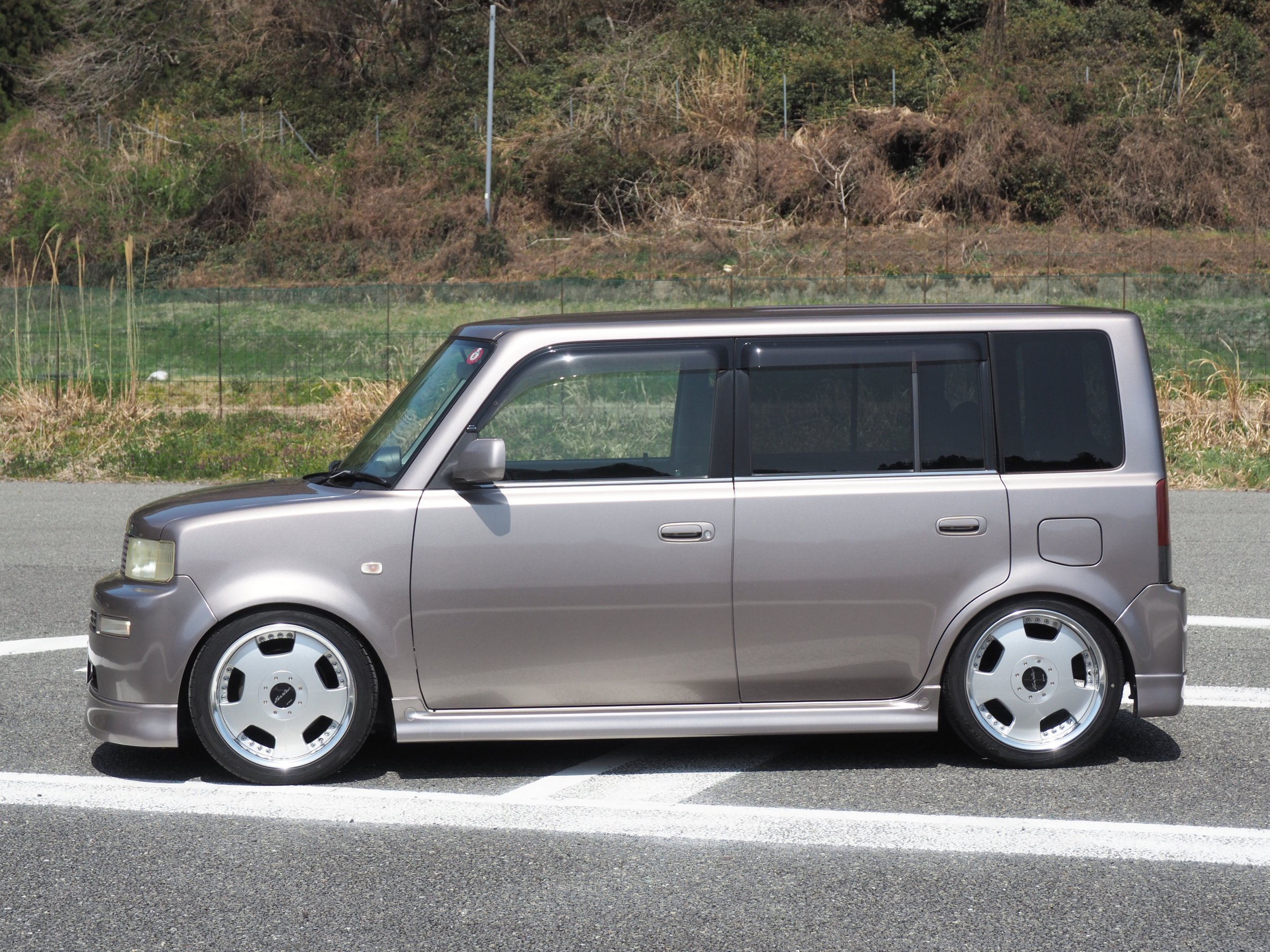 For Sale: Toyota bB Z X Version » JDMBUYSELL