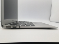 じゃんぱら-Apple MacBook Air 11インチ Corei5:1.3GHz 128GB MD711J/A