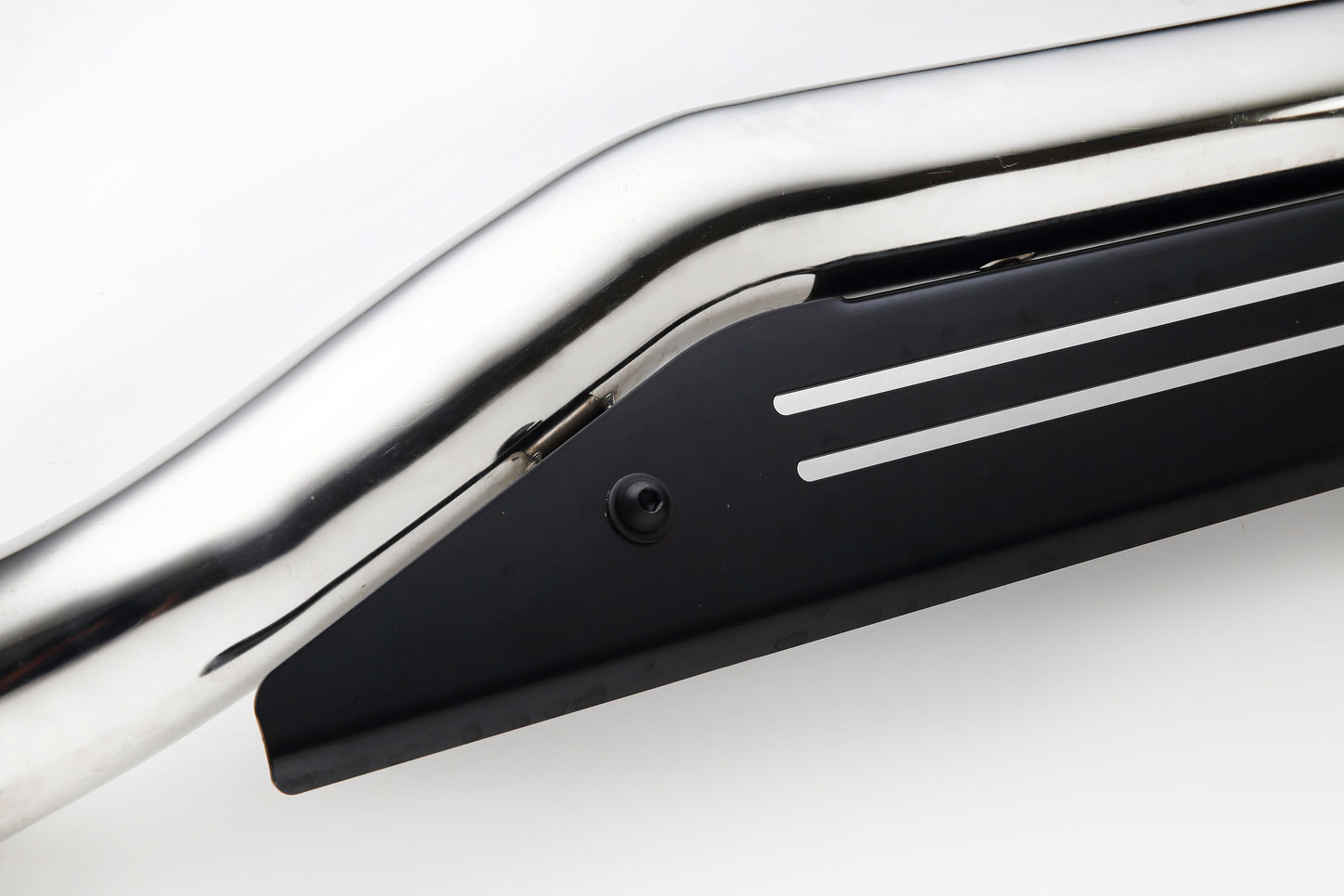 JAOS フロントスキッドバー ポリッシュ／ブラック ハイラックス 125系