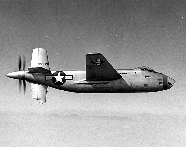 1940年代 大型鋳鉄 第二次世界大戦 ダグラスツインエンジン 爆撃機