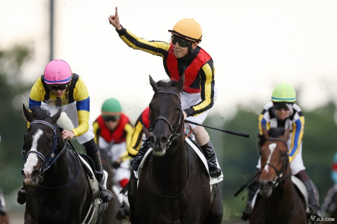 クロワデュノール メイクデビュー〜日本ダービー 全5戦 現地購入記念